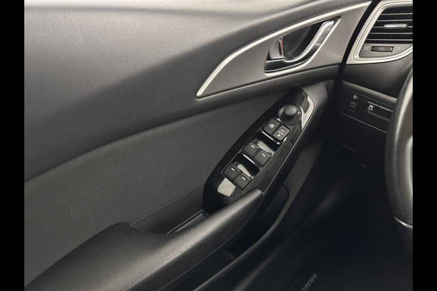 Mazda 3 2.2 SkyActiv-D 150 SkyLease *HEATED-COMFORTSEATS | NAVI-FULLMAP | DAB+ | PRIVACYGLASS | ECC | PDC | CRUISE | 18''ALU*