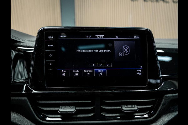 Volkswagen T-Roc 2.0 TSI 4Motion R | Akra | Elektrische stoelen met geheugen | Pano | Stoelverwarming |