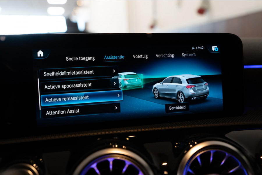 Mercedes-Benz A-Klasse 250 e AMG Line Pano|Memory|Sfeer|Multibeam