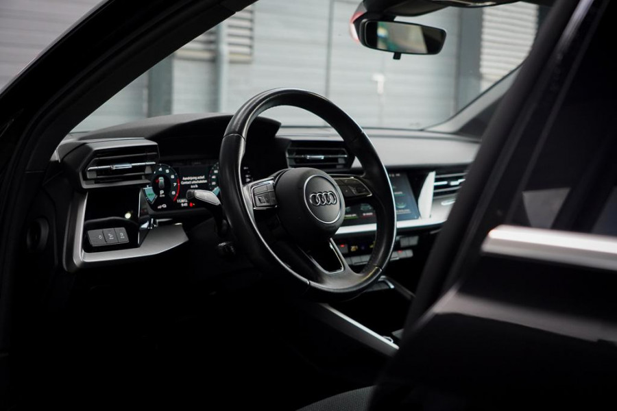 Audi A3 Sportback 40 TFSI e Business edition Aut / Carplay / Sportstoelen / Audi Sound