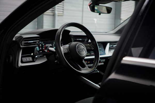 Audi A3 Sportback 40 TFSI e Business edition Aut / Carplay / Sportstoelen / Audi Sound