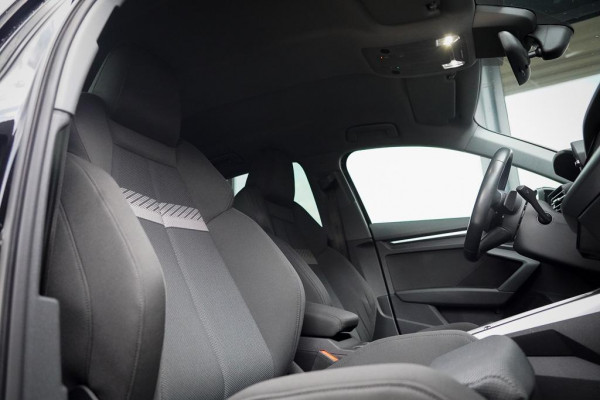 Audi A3 Sportback 40 TFSI e Business edition Aut / Carplay / Sportstoelen / Audi Sound
