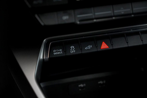 Audi A3 Sportback 40 TFSI e Business edition Aut / Carplay / Sportstoelen / Audi Sound