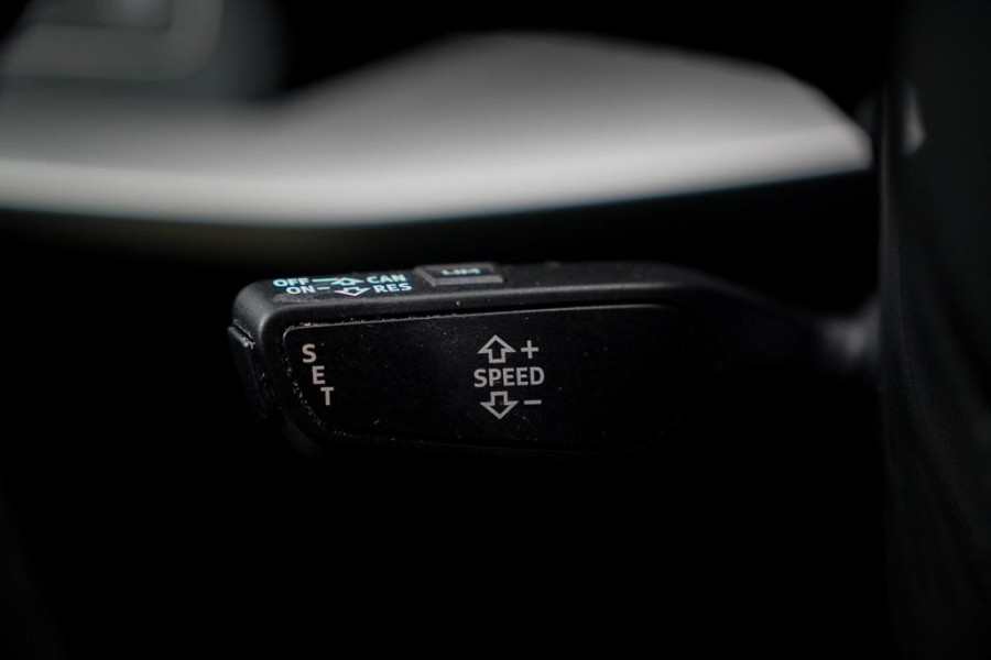 Audi A3 Sportback 40 TFSI e Business edition Aut / Carplay / Sportstoelen / Audi Sound