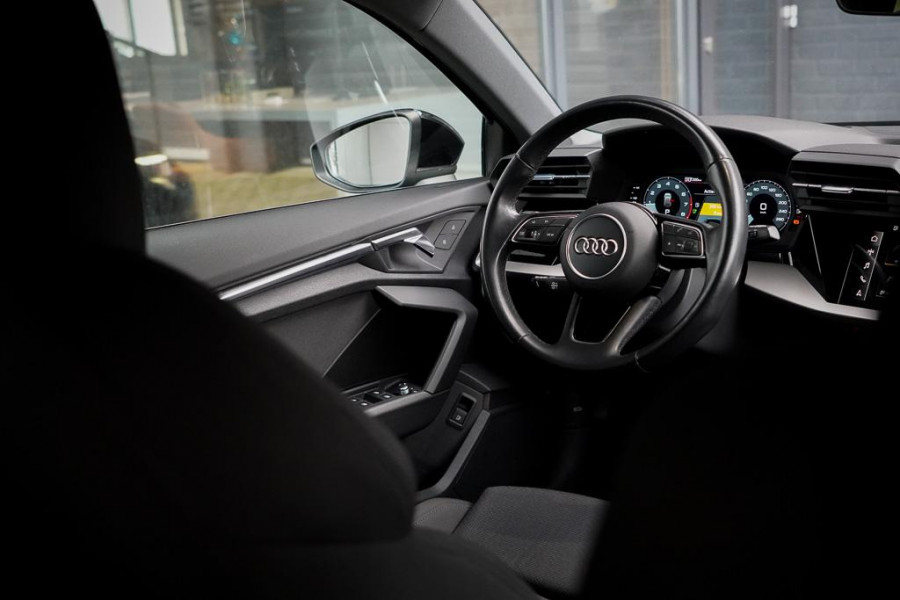 Audi A3 Sportback 40 TFSI e Business edition Aut / Carplay / Sportstoelen / Audi Sound