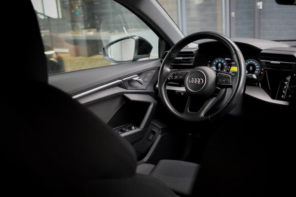 Audi A3 Sportback 40 TFSI e Business edition Aut / Carplay / Sportstoelen / Audi Sound