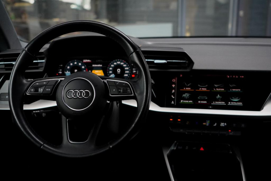 Audi A3 Sportback 40 TFSI e Business edition Aut / Carplay / Sportstoelen / Audi Sound
