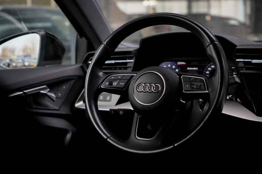 Audi A3 Sportback 40 TFSI e Business edition Aut / Carplay / Sportstoelen / Audi Sound