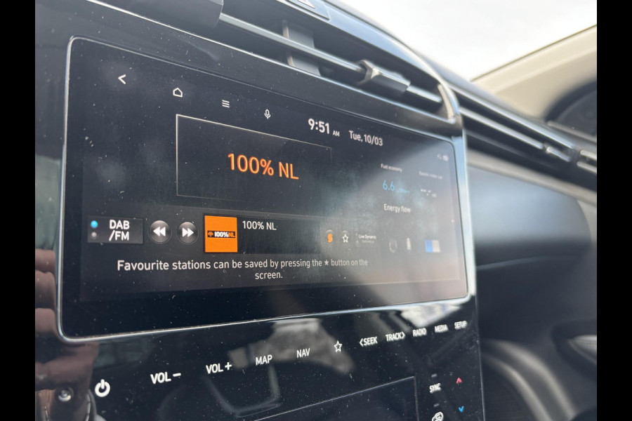 Hyundai Tucson 1.6 T-GDI HEV Premium Sky | SCI | Panoramadak | Afneembare trekhaak | Stoelverwarming/koeling | Camera