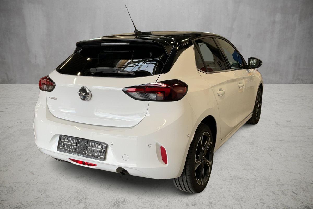 Opel Corsa 1.2-100 pk Turbo GS. Panoramadak, Winterpakket, Cruise Control, Climate Control, Two tone,