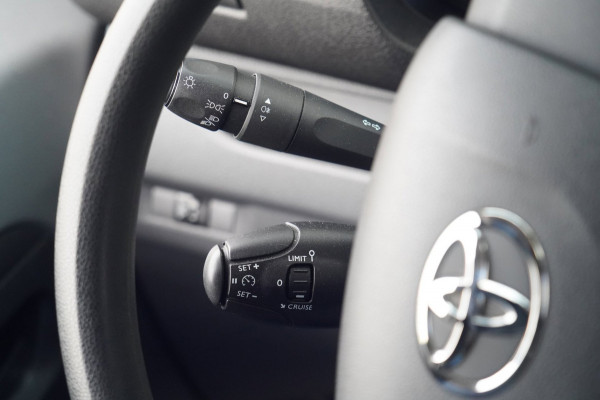 Toyota ProAce Compact 2.0 D-4D Cool Comfort / 1e Eigenaar / 102dkm NAP / Trekhaak / Camera / Airco / 3 Zitp. / EX. BTW
