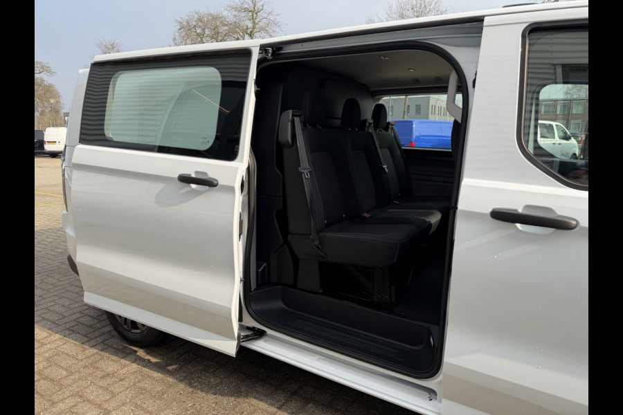 Ford Transit Custom 320 2.0 TDCI L2H1 Trend originele Ford DC 5 persoons / vaste prijs rijklaar € 40.950 ex btw / lease vanaf € 668 / dubbel schuifdeur / isofix / euro 6 diesel / NIEUW bpm vrij / vol opties !