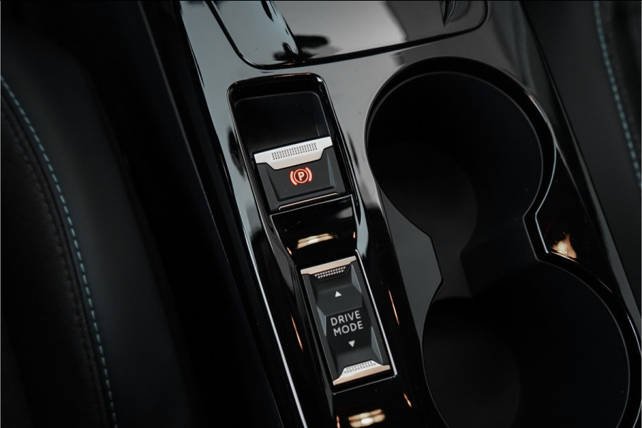 Peugeot 208 1.2 PureTech Allure ACC Virtual Cockpit Camera