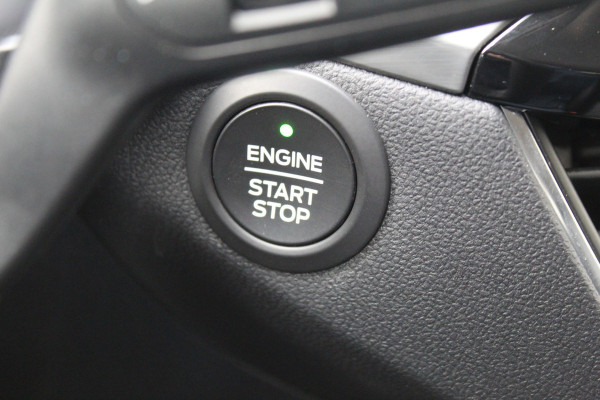 Ford Kuga 2.5 PHEV Titanium X , 225pk , 1500kg Trekgewicht Stoel, Stuur en Voorruit verwarming Climate Control, Cruise Control, Winter Pack, Camera