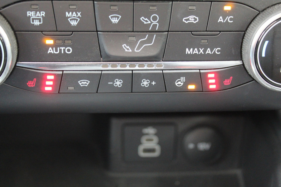 Ford Kuga 2.5 PHEV Titanium X , 225pk , 1500kg Trekgewicht Stoel, Stuur en Voorruit verwarming Climate Control, Cruise Control, Winter Pack, Camera