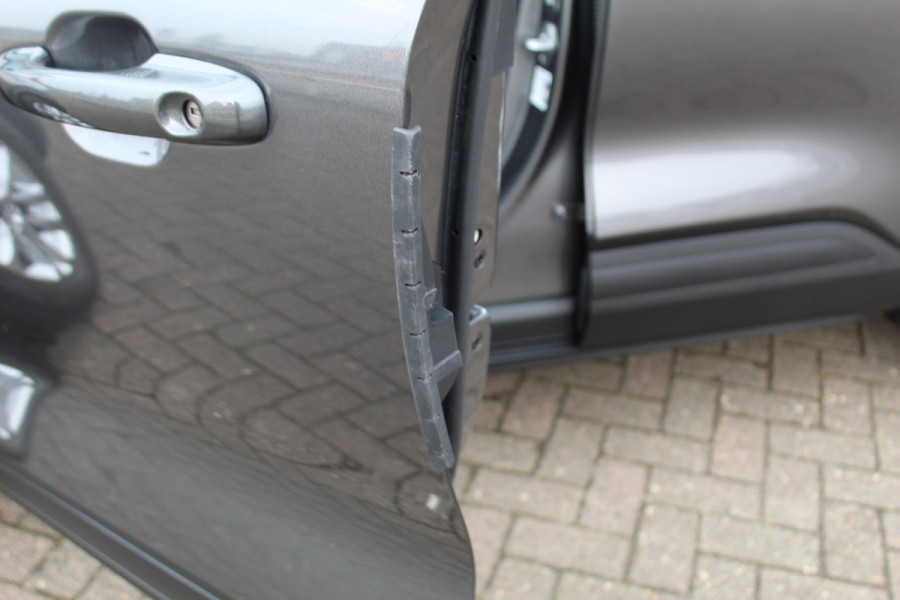 Ford Kuga 2.5 PHEV Titanium X , 225pk , 1500kg Trekgewicht Stoel, Stuur en Voorruit verwarming Climate Control, Cruise Control, Winter Pack, Camera