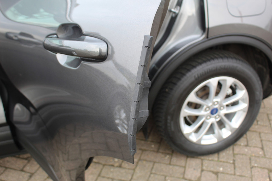 Ford Kuga 2.5 PHEV Titanium X , 225pk , 1500kg Trekgewicht Stoel, Stuur en Voorruit verwarming Climate Control, Cruise Control, Winter Pack, Camera