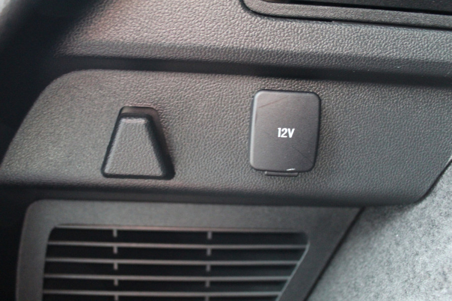 Ford Kuga 2.5 PHEV Titanium X , 225pk , 1500kg Trekgewicht Stoel, Stuur en Voorruit verwarming Climate Control, Cruise Control, Winter Pack, Camera