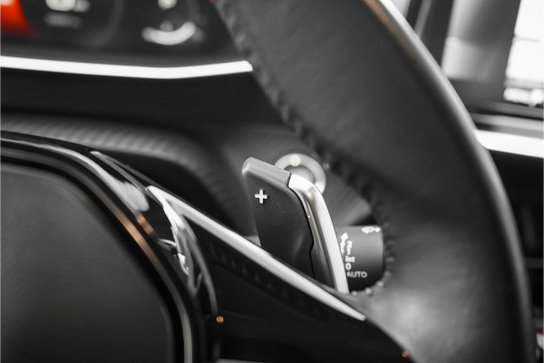 Peugeot 208 1.2 PureTech Allure ACC Virtual Cockpit Camera