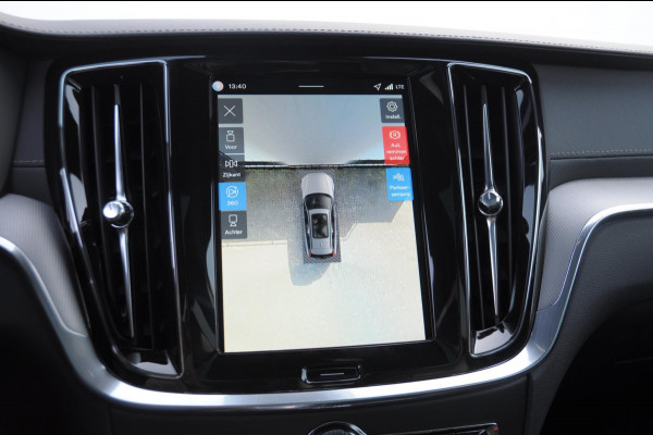 Volvo V60 T6 350PK Automaat AWD Ultra Dark / Long Range / 360 Camera / Harman Kardon audio / Head-up display / Panorama dak / Apple carplay / Android auto /