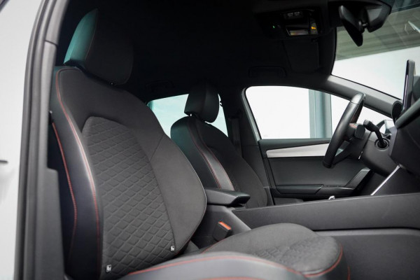 Seat Leon Sportstourer 1.5 eTSI FR / Aut / Clima / Carplay / Stoel&stuurverwarming / Incl BTW