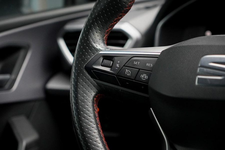 Seat Leon Sportstourer 1.5 eTSI FR / Aut / Clima / Carplay / Stoel&stuurverwarming / Incl BTW