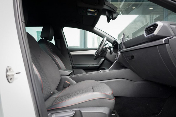 Seat Leon Sportstourer 1.5 eTSI FR / Aut / Clima / Carplay / Stoel&stuurverwarming / Incl BTW
