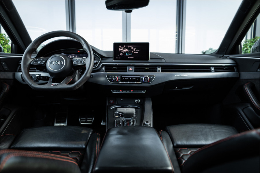 Audi RS4 Avant 2.9 TFSI quattro - Panorama | B&O | Massage | Sport Design Pakket