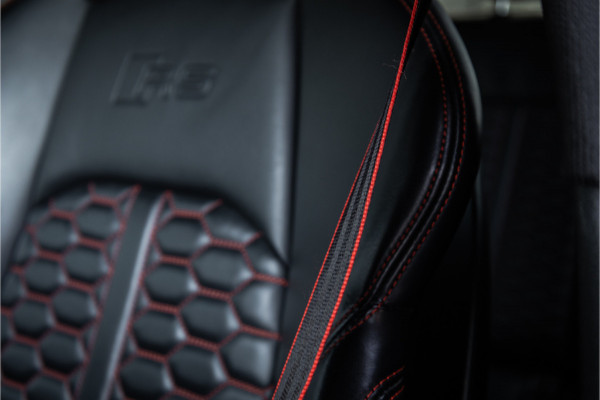 Audi RS4 Avant 2.9 TFSI quattro - Panorama | B&O | Massage | Sport Design Pakket