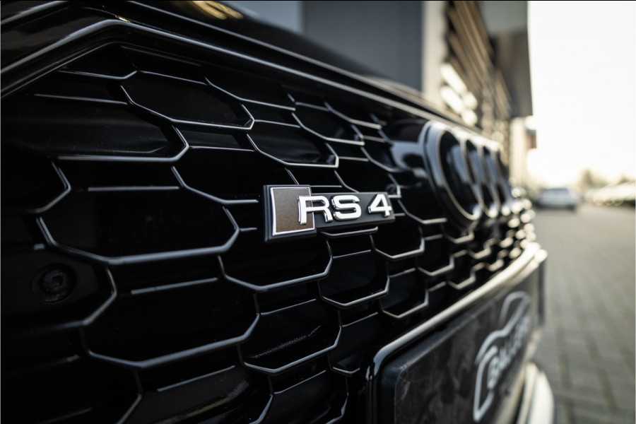 Audi RS4 Avant 2.9 TFSI quattro - Panorama | B&O | Massage | Sport Design Pakket