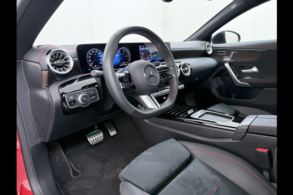 Mercedes-Benz CLA-Klasse 250 e AMG line | Pano HUD Memory Keyless