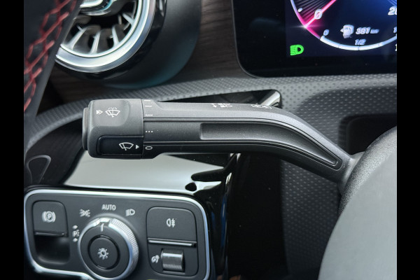 Mercedes-Benz CLA-Klasse 250 e AMG line | Pano HUD Memory Keyless