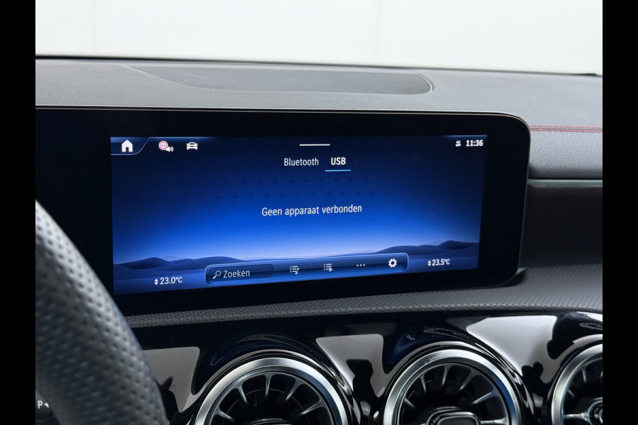 Mercedes-Benz CLA-Klasse 250 e AMG line | Pano HUD Memory Keyless