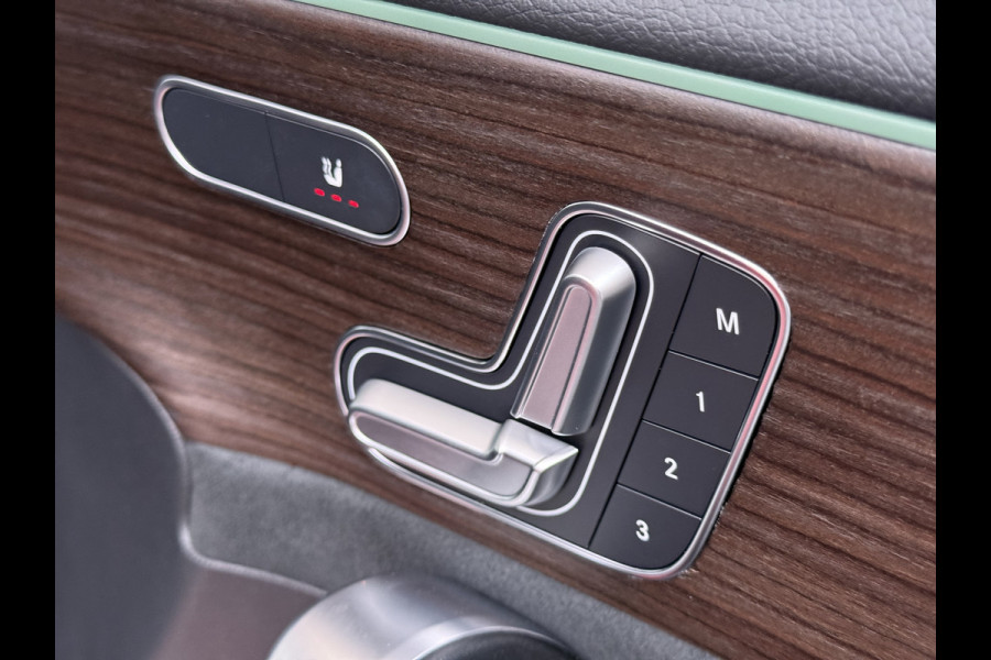 Mercedes-Benz CLA-Klasse 250 e AMG line | Pano HUD Memory Keyless