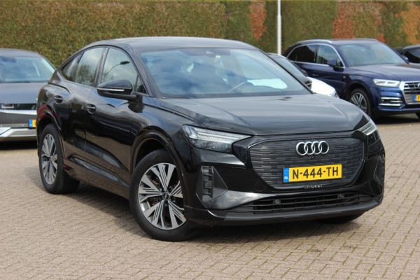 Audi Q4 Sportback e-tron 40 Advanced edition 77 kWh / SoH 90,3% / Warmtepomp / CarPlay / Matrix LED / Sportstoelen / 19'' / Virtual Cockpit / Parkeerhulp V+A / Intr.voorverwarming / Stoelverwarming / DAB / Cruise Control