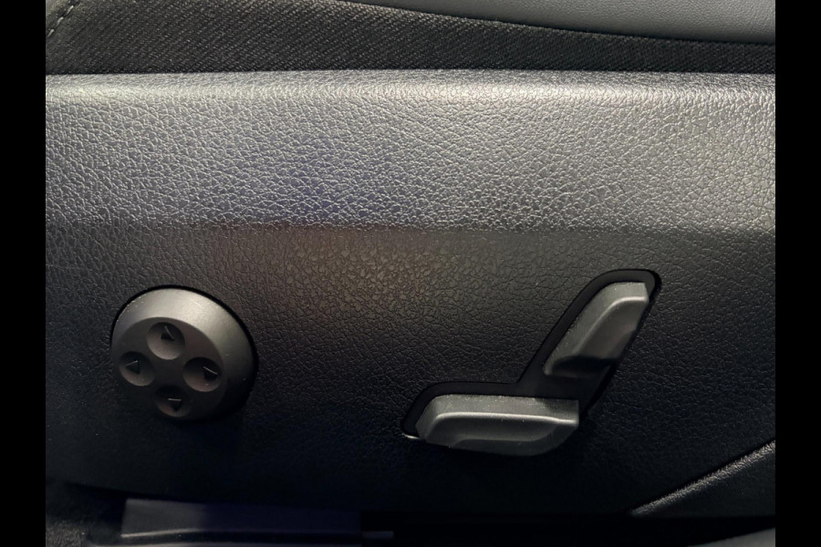 Mercedes-Benz C-Klasse Estate 180 AMG Line Trekhaak Navi Leer Camera Nightpack Ambient Elekt. achterklep PTS