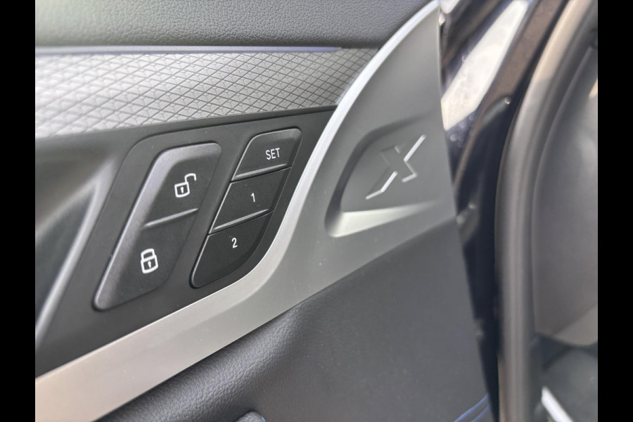 BMW X3 xDrive30e M Sport | Bellen voor bezichtiging | Plug-in Hybride | PHEV | Volle uitrusting | 20 inch |  Panoramadak | Trekhaak | Harman/kardon | 360 graden camera | Leder Vernasca Schwarz | Elektrische stoelen met memory functie | M pakket | Sportstoelen | Stoelverwarming| Adaptive Led | Head Up Display | Keyless entry | Elektrische achterklep | Adaptive cruise control | Dodehoeksensoren | Digitaal instrumentenpaneel SCI |