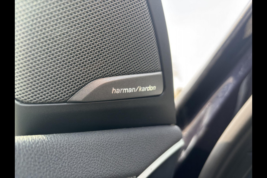 BMW X3 xDrive30e M Sport | Bellen voor bezichtiging | Plug-in Hybride | PHEV | Volle uitrusting | 20 inch |  Panoramadak | Trekhaak | Harman/kardon | 360 graden camera | Leder Vernasca Schwarz | Elektrische stoelen met memory functie | M pakket | Sportstoelen | Stoelverwarming| Adaptive Led | Head Up Display | Keyless entry | Elektrische achterklep | Adaptive cruise control | Dodehoeksensoren | Digitaal instrumentenpaneel SCI |