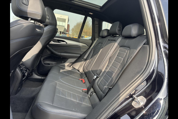 BMW X3 xDrive30e M Sport | Bellen voor bezichtiging | Plug-in Hybride | PHEV | Volle uitrusting | 20 inch |  Panoramadak | Trekhaak | Harman/kardon | 360 graden camera | Leder Vernasca Schwarz | Elektrische stoelen met memory functie | M pakket | Sportstoelen | Stoelverwarming| Adaptive Led | Head Up Display | Keyless entry | Elektrische achterklep | Adaptive cruise control | Dodehoeksensoren | Digitaal instrumentenpaneel SCI |