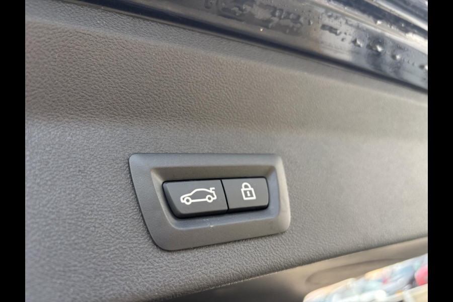 BMW X3 xDrive30e M Sport | Bellen voor bezichtiging | Plug-in Hybride | PHEV | Volle uitrusting | 20 inch |  Panoramadak | Trekhaak | Harman/kardon | 360 graden camera | Leder Vernasca Schwarz | Elektrische stoelen met memory functie | M pakket | Sportstoelen | Stoelverwarming| Adaptive Led | Head Up Display | Keyless entry | Elektrische achterklep | Adaptive cruise control | Dodehoeksensoren | Digitaal instrumentenpaneel SCI |