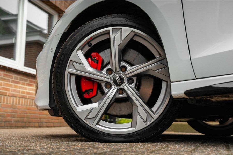 Audi A3 Sportback 45 TFSI e S Edition Competition 245 PK Matrix LED Adaptive Keyless B&O 18''