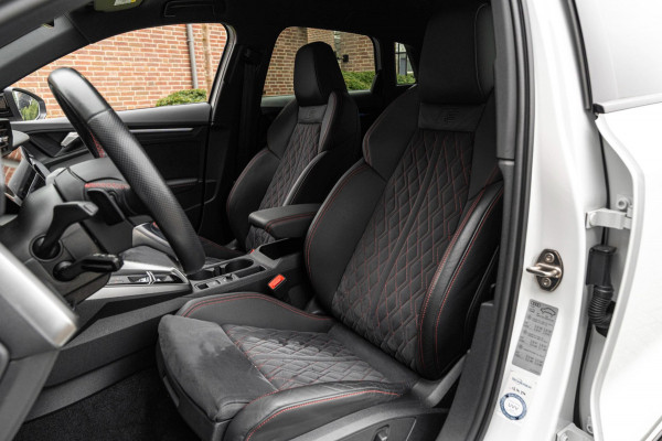 Audi A3 Sportback 45 TFSI e S Edition Competition 245 PK Matrix LED Adaptive Keyless B&O 18''