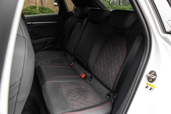 Audi A3 Sportback 45 TFSI e S Edition Competition 245 PK Matrix LED Adaptive Keyless B&O 18''