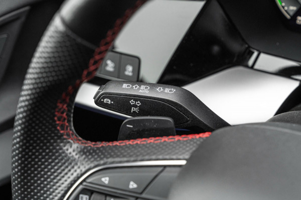 Audi A3 Sportback 45 TFSI e S Edition Competition 245 PK Matrix LED Adaptive Keyless B&O 18''