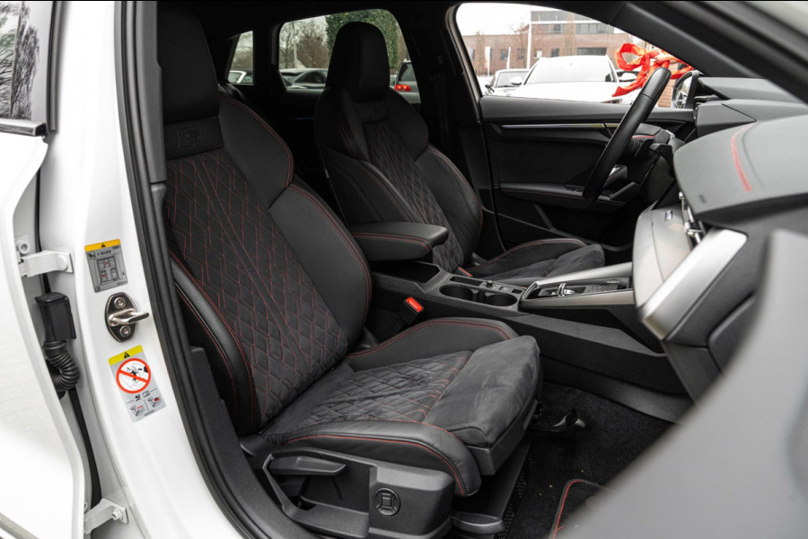 Audi A3 Sportback 45 TFSI e S Edition Competition 245 PK Matrix LED Adaptive Keyless B&O 18''