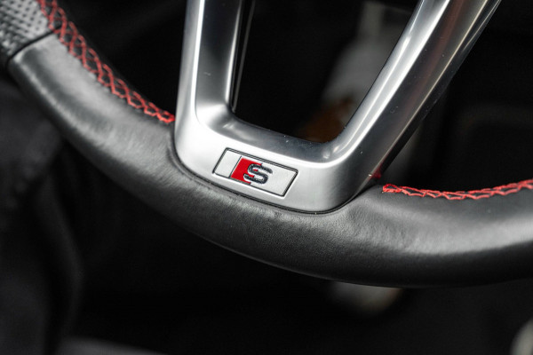 Audi A3 Sportback 45 TFSI e S Edition Competition 245 PK Matrix LED Adaptive Keyless B&O 18''