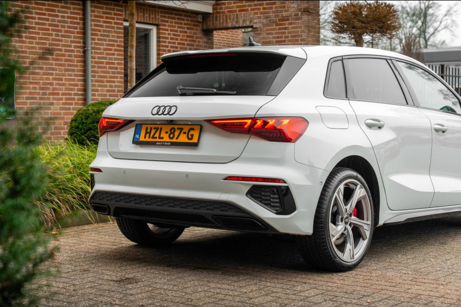 Audi A3 Sportback 45 TFSI e S Edition Competition 245 PK Matrix LED Adaptive Keyless B&O 18''
