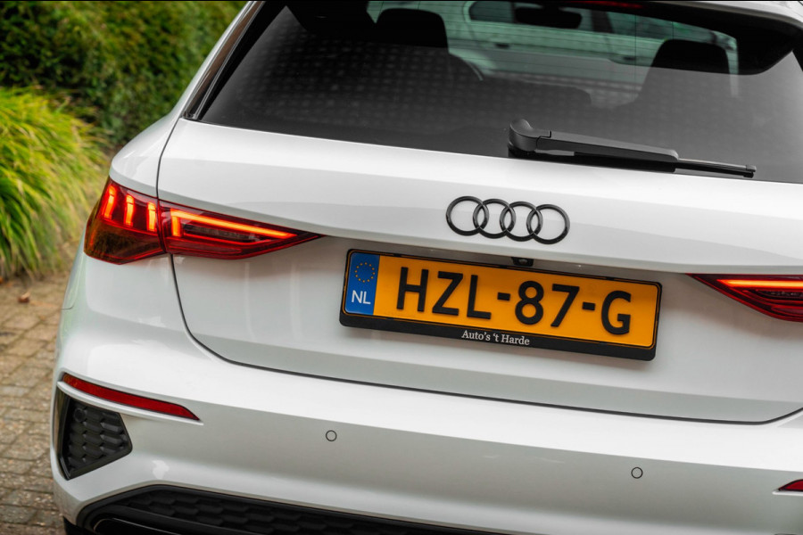 Audi A3 Sportback 45 TFSI e S Edition Competition 245 PK Matrix LED Adaptive Keyless B&O 18''