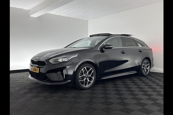 Kia ProCeed 1.0 T-GDI GT-Line (INCL-BTW) *PANO | LEATHER-ALCANTARA  | FULL-LED | SPORTSEATS | NAVI-FULLMAP | CAMERA | ECC | PRIVACYGLASS | LANE-ASSIST | DAB+ | CARPLAY | PDC | KEYLESS | CRUISE | TOWBAR | 17''ALU*