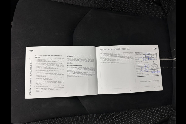 Kia ProCeed 1.0 T-GDI GT-Line (INCL-BTW) *PANO | LEATHER-ALCANTARA  | FULL-LED | SPORTSEATS | NAVI-FULLMAP | CAMERA | ECC | PRIVACYGLASS | LANE-ASSIST | DAB+ | CARPLAY | PDC | KEYLESS | CRUISE | TOWBAR | 17''ALU*